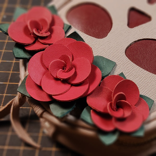 DIY leather project for beginners - Rose - Leather pattern - PDF Download - Free leather pattern (code FREE1 to FREE5)