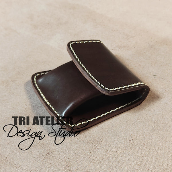 Making a leather bi-fold wallet with coin pouch (FREE PDF pattern